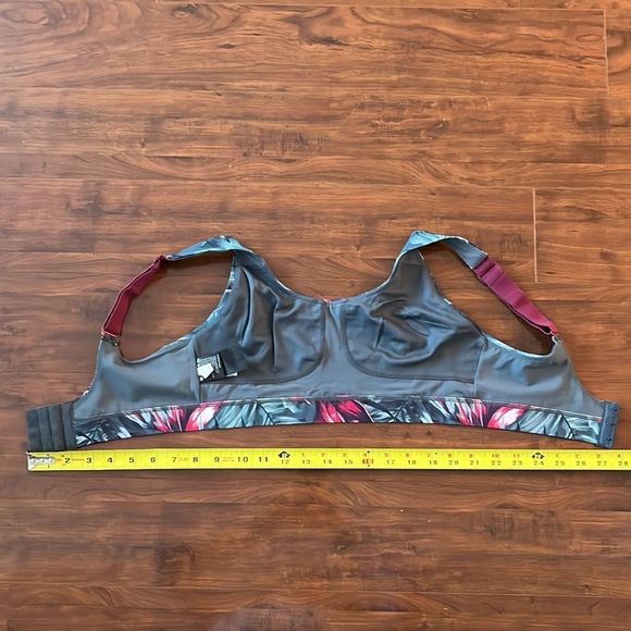 ⭐️3/$15 Lole Sports bra - Picture 8 of 8